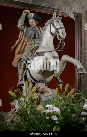 Interieur mit der Skulptur von Santiago Apostol in der Kathedrale von Santiago de Compostela in der Provinz A Coruña, Galicien, Spanien, Europa Stockfoto