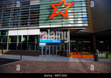 Eingang zum Cineworld IMAX-Kino an Kyle Cathie, Telford Stadtzentrum, Telford, Shropshire. Vereinigtes Königreich. 12. Mai 2018 Stockfoto