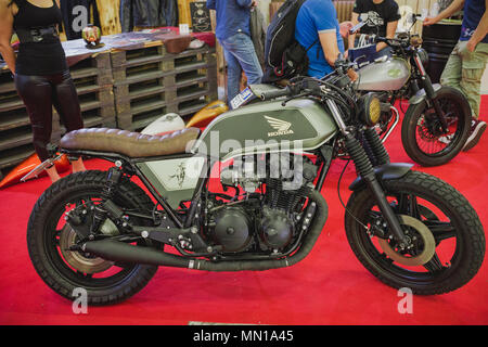 Neapel, Kampanien, Italien. 12. Mai 2018. Honda Scrambler während der Motor Erfahrung ausgestellt, Neapel International Auto und Motorrad Ausstellung. Credit: Ernesto Vicinanza/SOPA Images/ZUMA Draht/Alamy leben Nachrichten Stockfoto