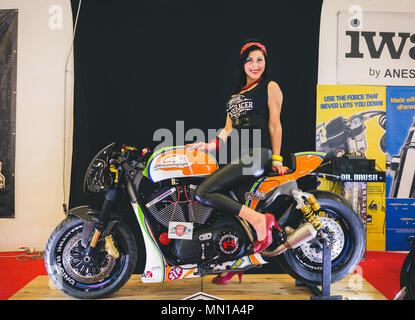 Neapel, Kampanien, Italien. 12. Mai 2018. Motorrad Tanks während des Erfahrung ausgestellt, Neapel International Auto und Motorrad Ausstellung. Credit: Ernesto Vicinanza/SOPA Images/ZUMA Draht/Alamy leben Nachrichten Stockfoto