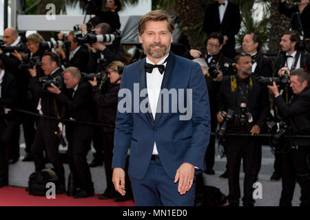 Cannes, Frankreich. 13. Mai, 2018. Schauspieler Nikolaj Coster-Waldau besucht die Siebung der Tinte oder Schwimmen (Le Grand Bain)' während der 71st jährlichen Filmfestspiele von Cannes im Palais des Festivals am 13. Mai 2018 in Cannes, Frankreich Quelle: BTWImages/Alamy leben Nachrichten Stockfoto