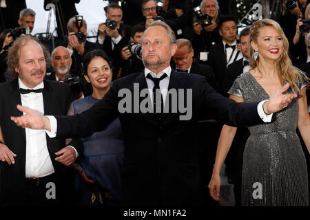 Cannes, Frankreich. 13. Mai, 2018. Benoit poelvoorde an der Tinte oder Schwimmen (Le Grand Bain) 'Premiere während der 71St Cannes Film Festival im Palais des Festivals am 13. Mai 2018 in Cannes, Frankreich. Quelle: John Rasimus/Medien Punch *** FRANKREICH, SCHWEDEN, NORWEGEN, DENARK, Finnland, USA, Tschechische Republik, SÜDAMERIKA NUR*** Credit: MediaPunch Inc/Alamy leben Nachrichten Stockfoto