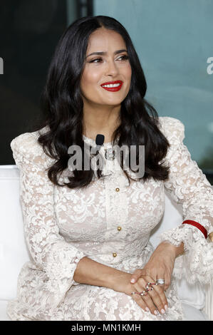 Cannes, Frankreich. 13. Mai, 2018. Salma Hayek besucht Kering Frauen in Bewegung photocall während der 71st jährlichen Filmfestspiele von Cannes im Majestic Hotel auf der am 13. Mai 2018 in Cannes | Verwendung weltweit Quelle: dpa/Alamy leben Nachrichten Stockfoto