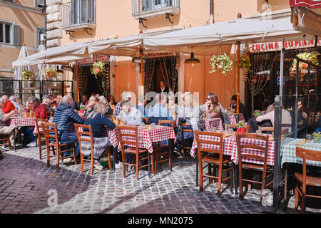 Italien, Rom, 8. März/Restaurant 2018 in Campo de Fiori (Felder der Blüte) Stockfoto