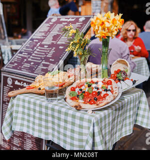 Italien, Rom, 8. März/Restaurant 2018 in Campo de Fiori (Felder der Blüte) Stockfoto