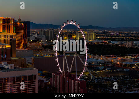 Luftaufnahme von Las Vegas in Nevada bei Nacht - USA Stockfoto