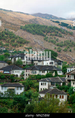 Alte osmanische Häuser in Gjirokastra (gjirokaster), Albanien Stockfoto