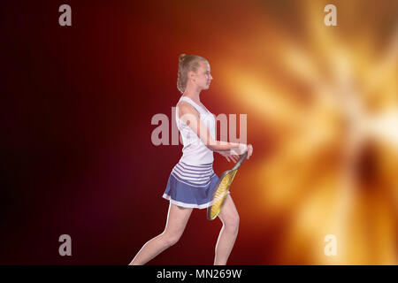 Weibliche Tennisspieler erreichen Der tennisball auf Gericht zu schlagen Stockfoto