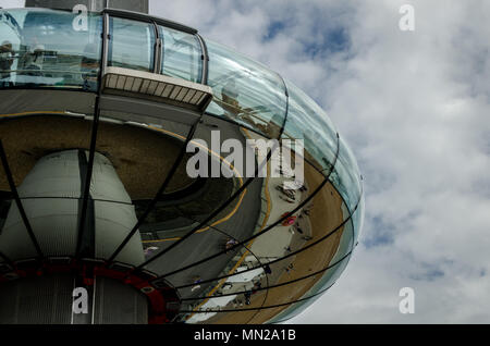 Die British Airways ich 360 Aussichtsturm in den Wolken am Brighton, England Stockfoto