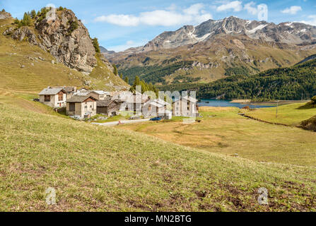 Heidi Village Grevasalvas im Sommer, Graubünden, Schweiz Stockfoto