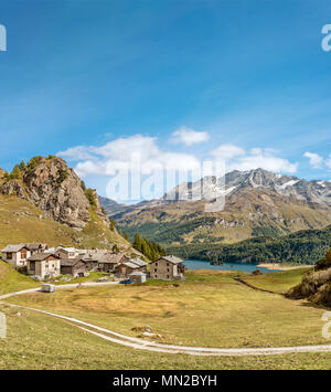 Heidi-Dorf Grevasalvas im Sommer, Graubünden, Schweiz | Heididorf Grevasalvas Im Sommer, Symbole, Schweiz Stockfoto