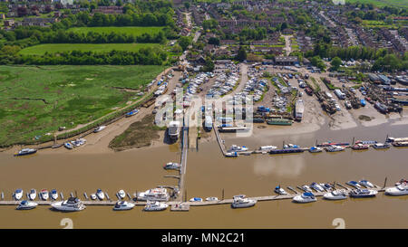 Luftaufnahme von Medway Bridge Marina, Strood, Kent, Großbritannien Stockfoto