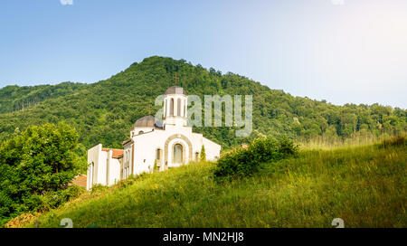 Kleine christliche Kirche in der Stadt von Teteven, Bulgarien Stockfoto