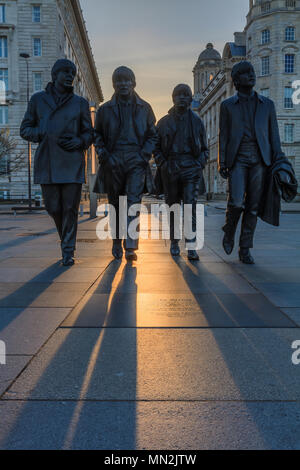 Die Beatles Statur, Pier Head, Liverpool, England Stockfoto