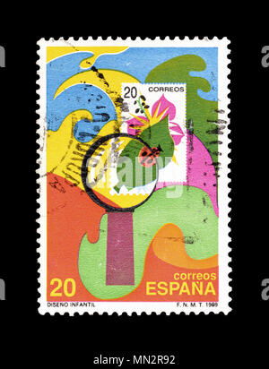 Storniert Briefmarke von Spanien gedruckt, zeigt, dass Kinder zeichnen, circa 1989. Stockfoto