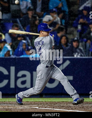 Walker Buehler de los Schwindler, durante el Partido de Beisbol de los Schwindler de Los Angeles contra Padres de San Diego, durante El primer San Blas de la Serie las Mayores Ligas del Beisbol en Monterrey, Mexiko el 4 de Mayo 2018. (Foto: Luis Gutierrez) Stockfoto