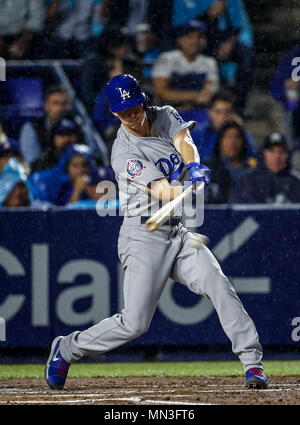 Walker Buehler de los Schwindler, durante el Partido de Beisbol de los Schwindler de Los Angeles contra Padres de San Diego, durante El primer San Blas de la Serie las Mayores Ligas del Beisbol en Monterrey, Mexiko el 4 de Mayo 2018. (Foto: Luis Gutierrez) Stockfoto