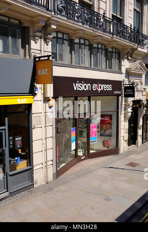 Vision Express Optiker shop auf Fleet Street London UK Stockfoto