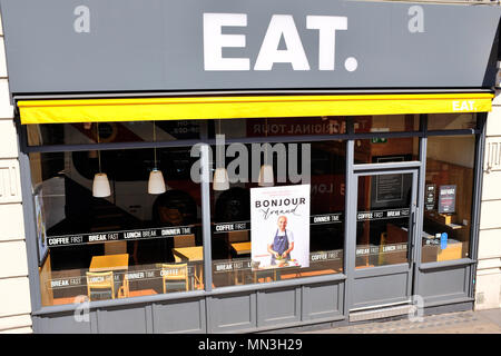 Essen Sandwich Shop auf Fleet Street London UK Stockfoto