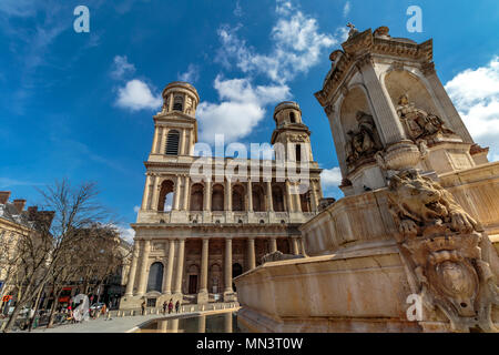 Kirche von Saint-Sulpice, eglise Saint-Sulpice, eine römisch-katholische Kirche am Place Saint-Sulpice, die zweitgrößte Kirche in Paris. Stockfoto