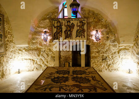 Antike Mosaik Muster in St. Johannes der Täufer Römisch-katholische Kirche Stockfoto