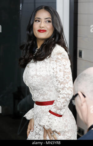 Cannes, Frankreich. 13. Mai, 2018. Salma Hayek besucht Kering Frauen in Bewegung photocall während der 71st jährlichen Filmfestspiele von Cannes im Majestic Hotel auf der am 13. Mai 2018 in Cannes | Verwendung weltweit Quelle: dpa/Alamy leben Nachrichten Stockfoto