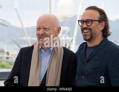 Cannes, Frankreich. 14 Mai, 2018. Regisseur Jean-Paul Rappeneau und Schauspieler Vincent Lacoste an der Cyrano De Bergerac film Foto bei der 71St Cannes Film Festival, Montag, 14. Mai 2018, Cannes, Frankreich. Foto: Doreen Kennedy/Alamy leben Nachrichten Stockfoto