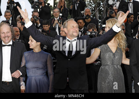 Benoit Poelvoorde die Teilnahme an der die Tinte oder Schwimmen/Le Grand Bain 'Premiere während der 71St Cannes Film Festival im Palais des Festivals am 13. Mai 2018 in Cannes, Frankreich | Verwendung weltweit Stockfoto