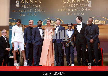 Cannes, Frankreich. 14 Mai, 2018. Cannes, Frankreich. 14. Mai 2018. Damaris Lewis, Jasper Paakkonen, John David Washington, Laura Harrier, Topher Grace, Regisseur Spike Lee, Adam Treiber und Corey Hawkins die Teilnahme an der "BlacKkKlansman 'Premiere während der 71St Cannes Film Festival im Palais des Festivals am 14. Mai 2018 in Cannes, Frankreich Quelle: Geisler-Fotopress/Alamy Live News Credit: Geisler-Fotopress/Alamy leben Nachrichten Stockfoto