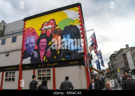 Dublin, Irland. 14/5/2018. Ein wandgemälde der Rolling Stones Rock Band oben JJ's Smyth Pub in Dublin gemalt. Foto: ASWphoto Credit: ASWphoto/Alamy leben Nachrichten Stockfoto