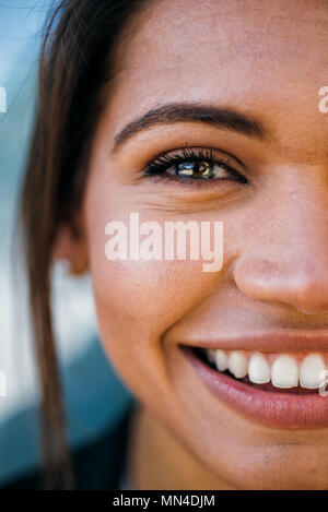 Schöne Frau und ihre blauen Augen, makroaufnahme Stockfoto