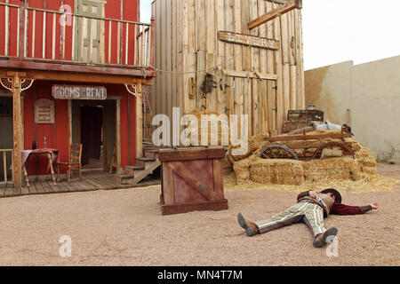 Schauspieler spielen der O.K. Corral Schießerei in Tombstone, Arizona Stockfoto