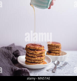 Glutenfrei Vegan Quinoa Pfannkuchen Stockfoto