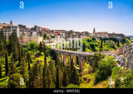 Gravina in Puglia alte Stadt, Brücke und Canyon. Apulien, Italien. Europa Stockfoto