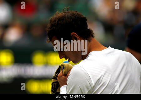 3 Juli, 2017 - Wimbledon: Andy Murray der BRITISCHEN während seiner ersten Runde gegen Alexander Bublik auf dem Center Court in Wimbledon Stockfoto