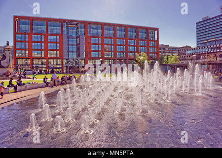 Piccadilly Gärten und Brunnen im Stadtzentrum von Manchester, Greater Manchester, England, UK. Stockfoto