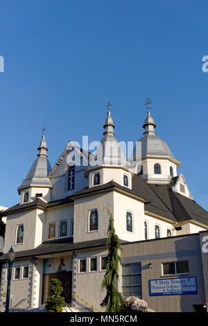 Die Türme der Heiligen Dreifaltigkeit Ukrainische Orthodoxe Kathedrale, Mount Pleasant, Vancouver, British Columbia, Kanada Stockfoto