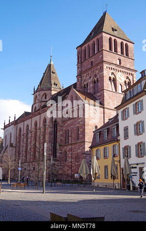 Kirche des hl. Thomas, bekannt als der protestantischen Kathedrale, die romanische und gotische Kirche in Straßburg, Elsass, Frankreich Stockfoto