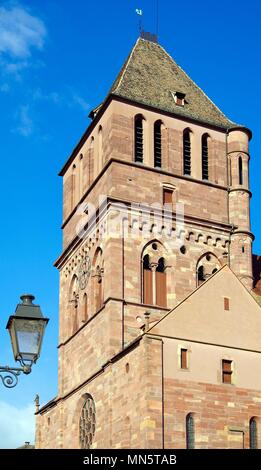 Kirche des hl. Thomas, bekannt als der protestantischen Kathedrale, die romanische und gotische Kirche in Straßburg, Elsass, Frankreich Stockfoto