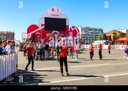 Samara, Russland - 13. Mai 2018: FIFA World Cup Trophy Tour Russlands in der einer der Austragungsorte Stockfoto