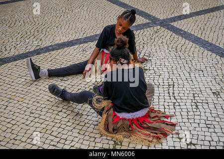 Junge afrikanische Tänzer, Augusta Straße, Lissabon, Portugal Stockfoto