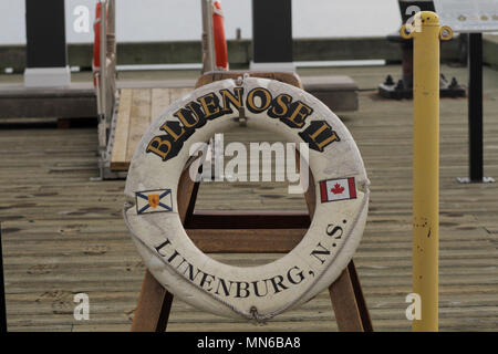 Die Bluenose II Segeln im Hafen von Halifax, Nova Scotia. Stockfoto