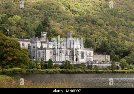 Kylemore Abbey in Connemara, Irland. Stockfoto