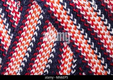 Gestrickte mehrfarbige Muster Winter warmer Schal oder Pullover Stockfoto