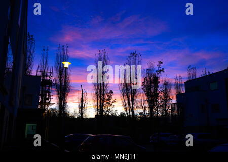 Einen schönen Abend Himmel mit Blick über London, England, Großbritannien Stockfoto