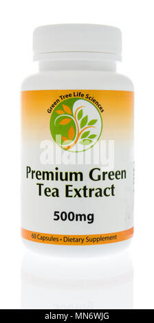Winneconne, WI - 11. Mai 2018: Eine Flasche Green Tree Life Sciences grüner Tee Ergänzung in einem isolierten Hintergrund extrahieren Stockfoto