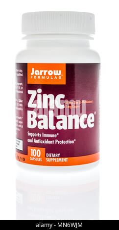 Winneconne, WI - 11. Mai 2018: Eine Flasche Jarrow Formulas Zink ergänzen auf einem isolierten Hintergrund Stockfoto