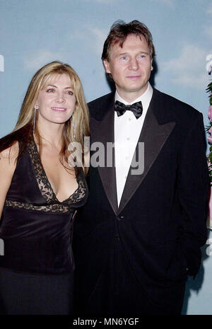 28 Okt 2000, Los Angeles, Kalifornien, USA --- Ursprüngliche Bildunterschrift: das Karussell der Hoffnung, ein Nutzen für die Kinder Diabetes Foundation wurde im Beverly Hilton in Los Angeles. - - -' Tsuni/USA "Liam Neeson und Natasha Richardson 303 Liam Neeson und Natasha Richardson 303 Liam Neeson und Natasha Richardson 303 Stockfoto