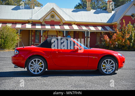 2006 NC-Mazda MX-5 oder miata am Bahnhof in Glen Innes in keltisches Land, New South Wales, Australien Stockfoto