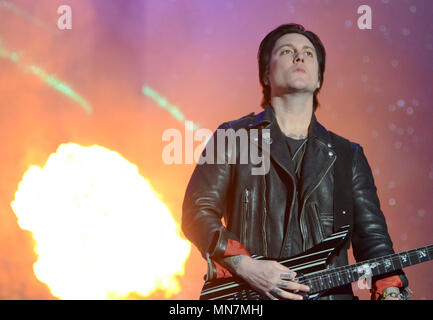 Somerset, Wisconsin, USA. 12. Mai 2018. Gitarrist Synyster Gates der Band Avenged Sevenfold führt während der Nördlichen Invasion Music Festival in Somerset, Wisconsin. Ricky Bassman/Cal Sport Media/Alamy leben Nachrichten Stockfoto